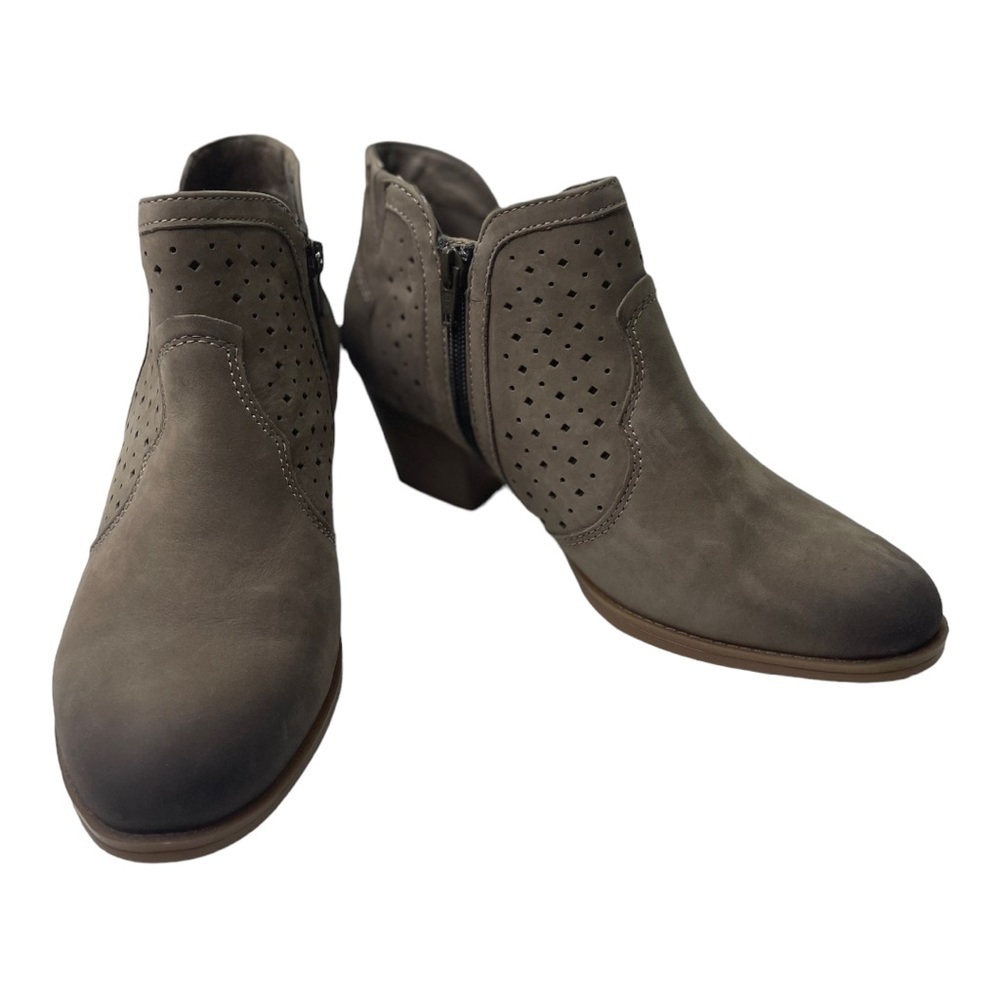 Earth Marion Women’s Khaki Colored Ankle Western Boots - Picture 3 of 9